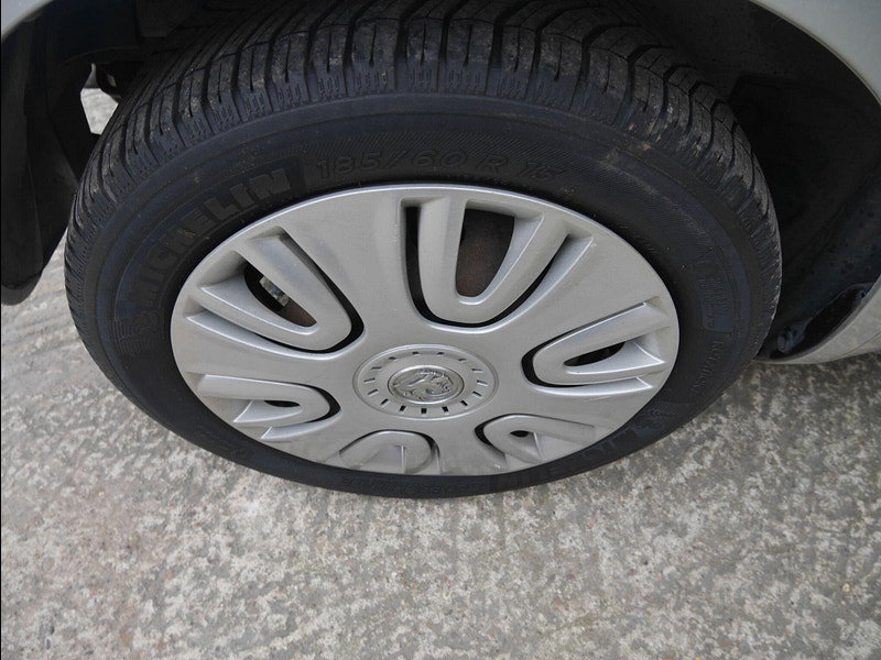 Vauxhall Agila 1.0 ecoFLEX 12V S MPV 5dr Petrol Manual Euro 5 (65 ps) 5dr Manual 2026