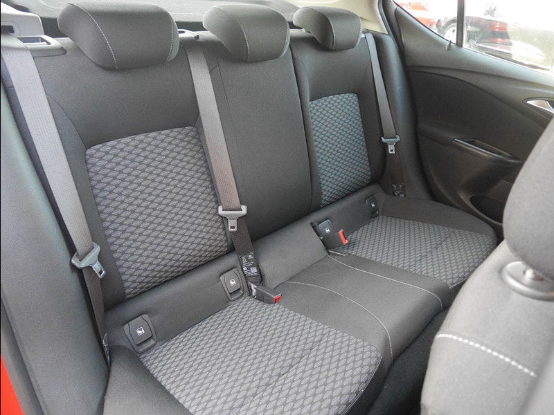 Vauxhall Astra 1.0i Turbo ecoFLEX Design Hatchback 5dr Petrol Manual Euro 6 (s/s) (105 ps) 5dr Manual 2025