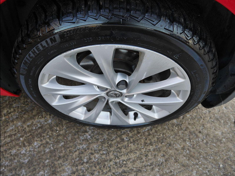 Vauxhall Astra 1.0i Turbo ecoFLEX Design Hatchback 5dr Petrol Manual Euro 6 (s/s) (105 ps) 5dr Manual 2025