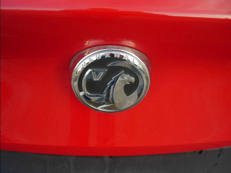 Vauxhall Astra 1.0i Turbo ecoFLEX Design Hatchback 5dr Petrol Manual Euro 6 (s/s) (105 ps) 5dr Manual 2025