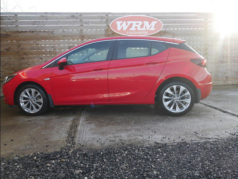 Vauxhall Astra 1.0i Turbo ecoFLEX Design Hatchback 5dr Petrol Manual Euro 6 (s/s) (105 ps) 5dr Manual 2025