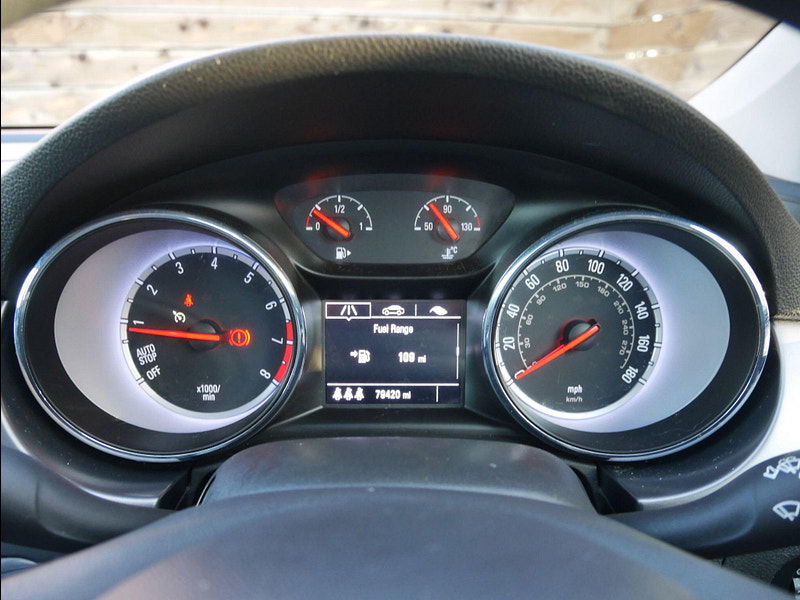 Vauxhall Astra 1.0i Turbo ecoFLEX Design Hatchback 5dr Petrol Manual Euro 6 (s/s) (105 ps) 5dr Manual 2025