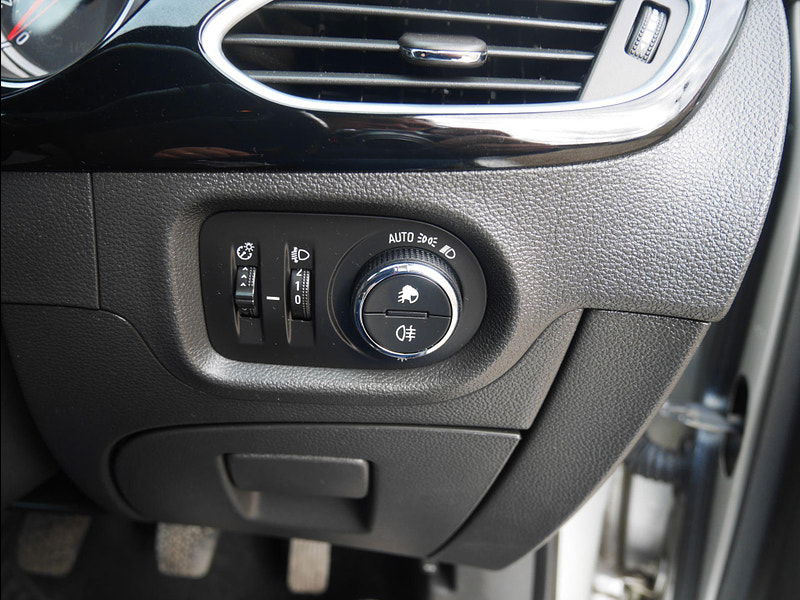 Vauxhall Astra 1.0i Turbo ecoFLEX SRi Nav Euro 6 (s/s) 5dr 5dr Manual 2025