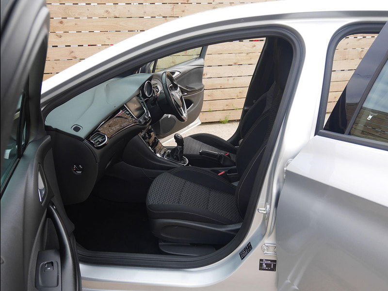 Vauxhall Astra 1.0i Turbo ecoFLEX SRi Nav Euro 6 (s/s) 5dr 5dr Manual 2025