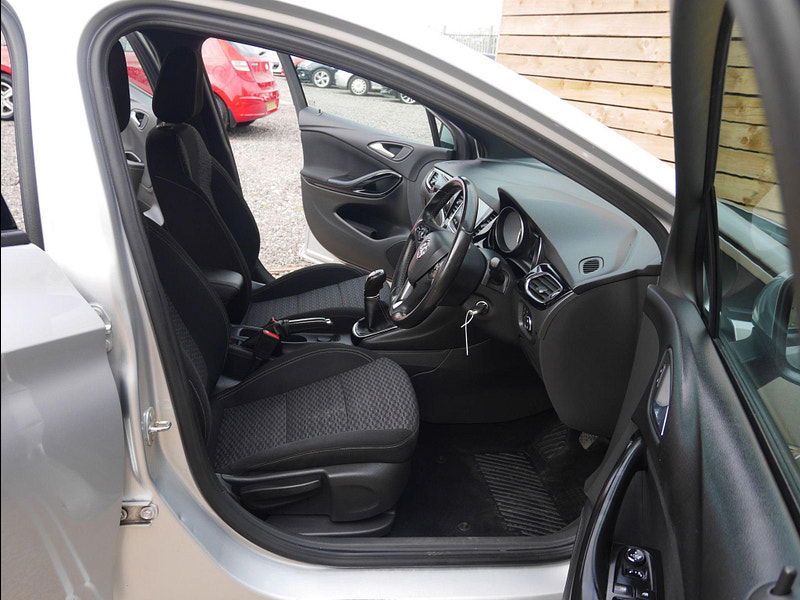 Vauxhall Astra 1.0i Turbo ecoFLEX SRi Nav Euro 6 (s/s) 5dr 5dr Manual 2025