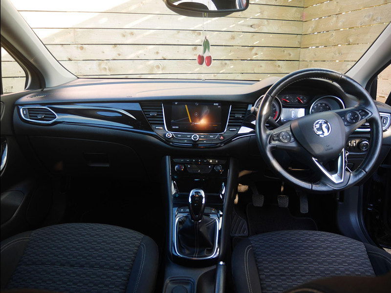 Vauxhall Astra 1.0i Turbo ecoTEC SRi Nav Euro 6 (s/s) 5dr 5dr Manual 2025