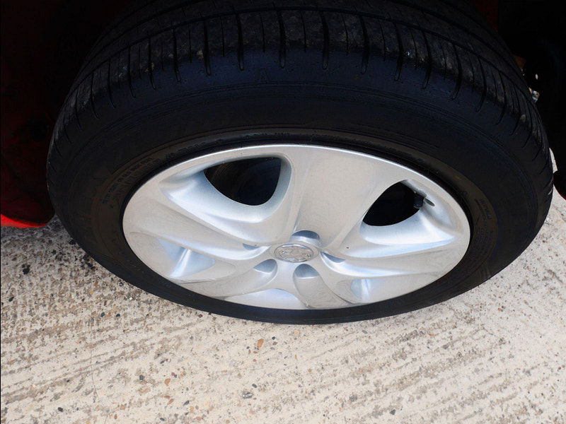 Vauxhall Astra 1.4i 16v Active 5dr 5dr Manual 2025