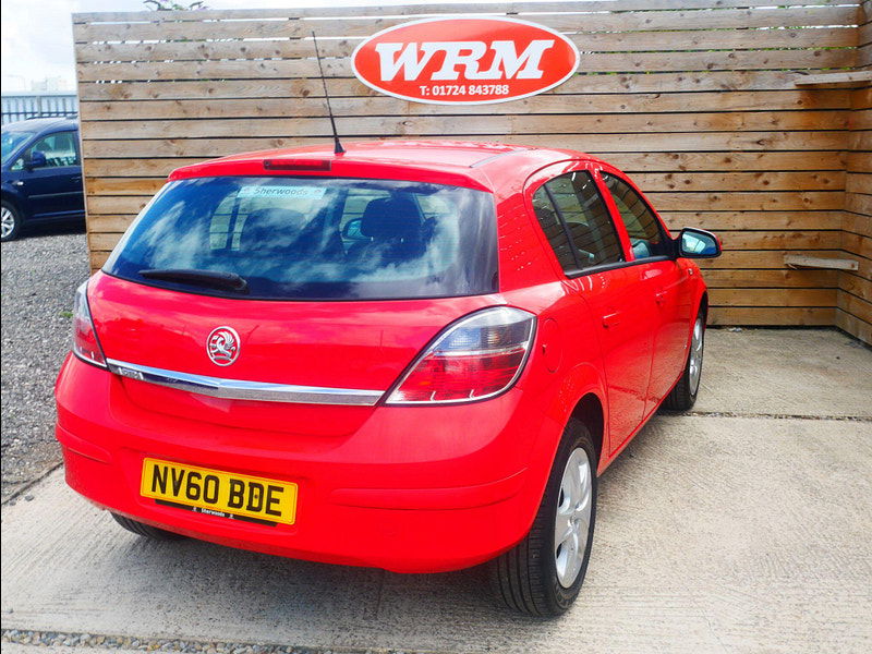 Vauxhall Astra 1.4i 16v Active 5dr 5dr Manual 2025