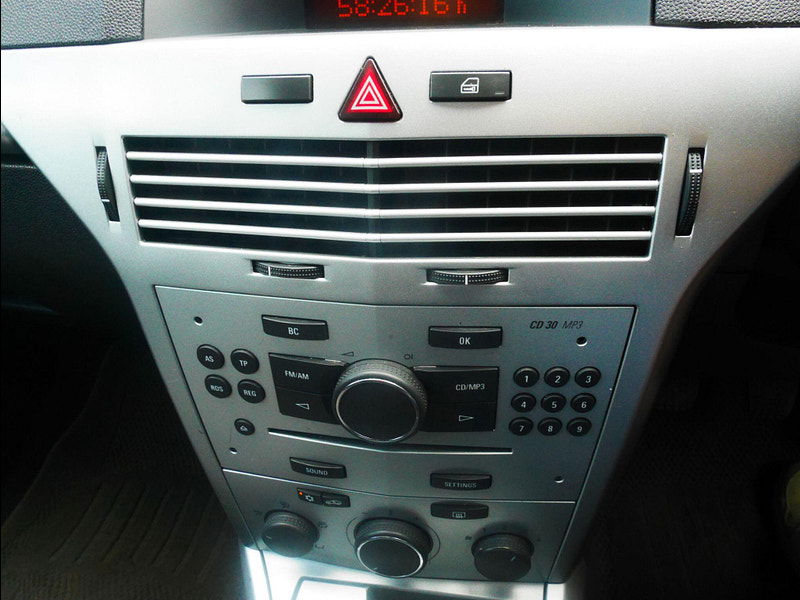 Vauxhall Astra 1.4i 16v Active 5dr 5dr Manual 2025