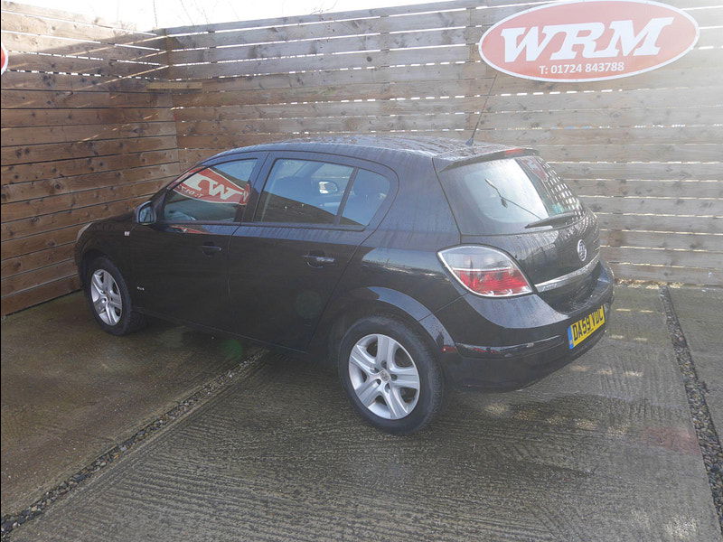 Vauxhall Astra 1.4i 16v Club Hatchback 5dr Petrol Manual (146 g/km, 89 bhp) 5dr Manual 2026