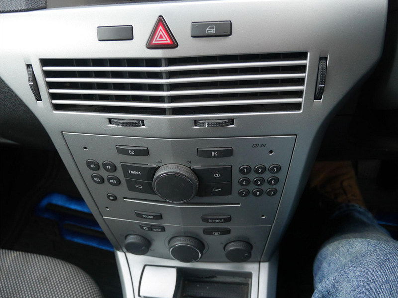 Vauxhall Astra 1.4i 16v Club Hatchback 5dr Petrol Manual (146 g/km, 89 bhp) 5dr Manual 2026