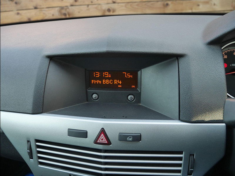 Vauxhall Astra 1.4i 16v Club Hatchback 5dr Petrol Manual (146 g/km, 89 bhp) 5dr Manual 2026