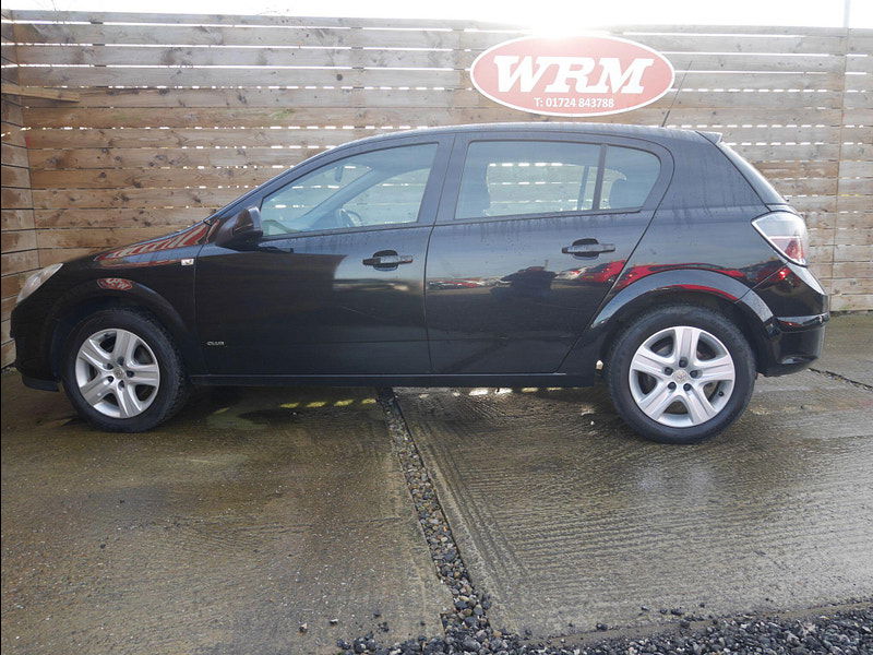 Vauxhall Astra 1.4i 16v Club Hatchback 5dr Petrol Manual (146 g/km, 89 bhp) 5dr Manual 2026