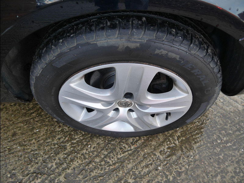 Vauxhall Astra 1.4i 16v Club Hatchback 5dr Petrol Manual (146 g/km, 89 bhp) 5dr Manual 2026