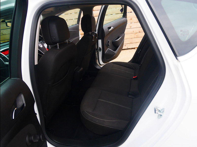 Vauxhall Astra 1.4i SRi Hatchback 5dr Petrol Manual Euro 6 (100 ps) 5dr Manual 2025