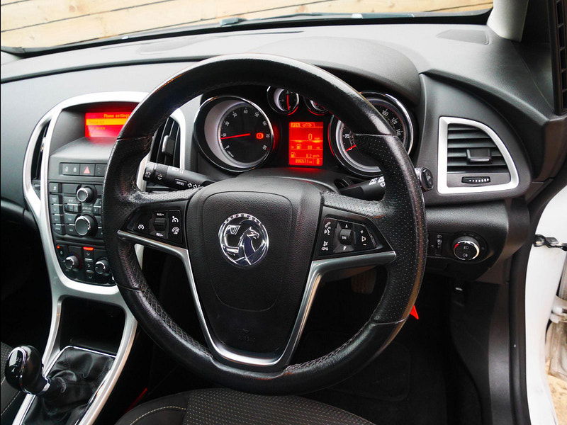 Vauxhall Astra 1.4i SRi Hatchback 5dr Petrol Manual Euro 6 (100 ps) 5dr Manual 2025