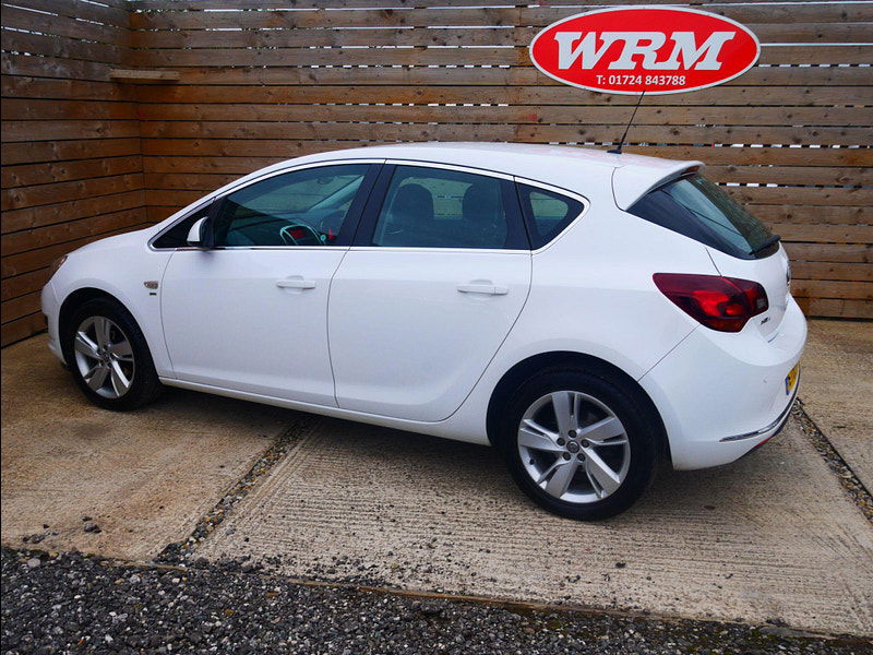 Vauxhall Astra 1.4i SRi Hatchback 5dr Petrol Manual Euro 6 (100 ps) 5dr Manual 2025