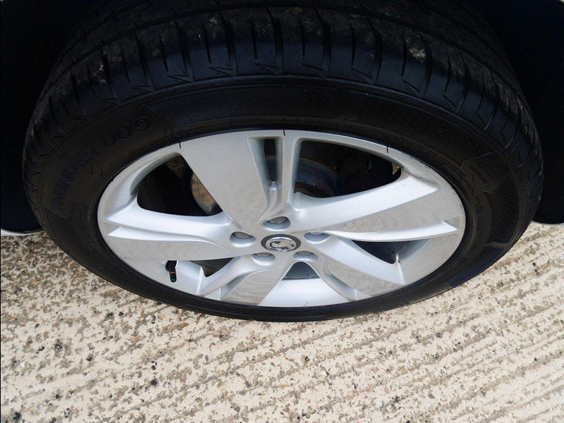 Vauxhall Astra 1.4i SRi Hatchback 5dr Petrol Manual Euro 6 (100 ps) 5dr Manual 2025