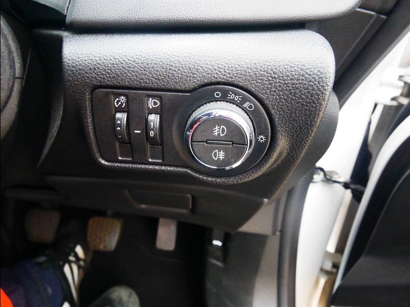 Vauxhall Astra 1.4i SRi Hatchback 5dr Petrol Manual Euro 6 (100 ps) 5dr Manual 2025