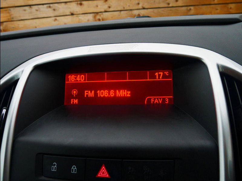 Vauxhall Astra 1.4i SRi Hatchback 5dr Petrol Manual Euro 6 (100 ps) 5dr Manual 2025