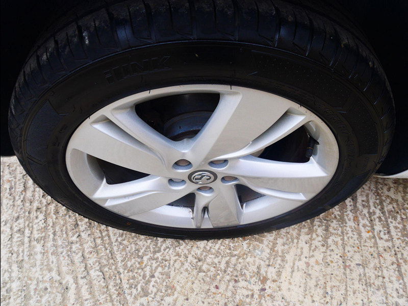 Vauxhall Astra 1.4i SRi Hatchback 5dr Petrol Manual Euro 6 (100 ps) 5dr Manual 2025