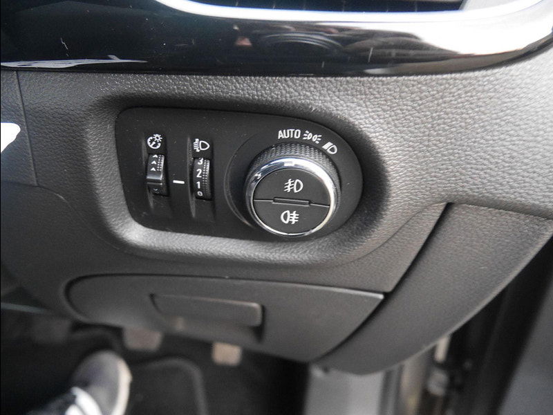 Vauxhall Astra 1.4i Turbo SRi Hatchback 5dr Petrol Manual Euro 6 (150 ps) 5dr Manual 2025