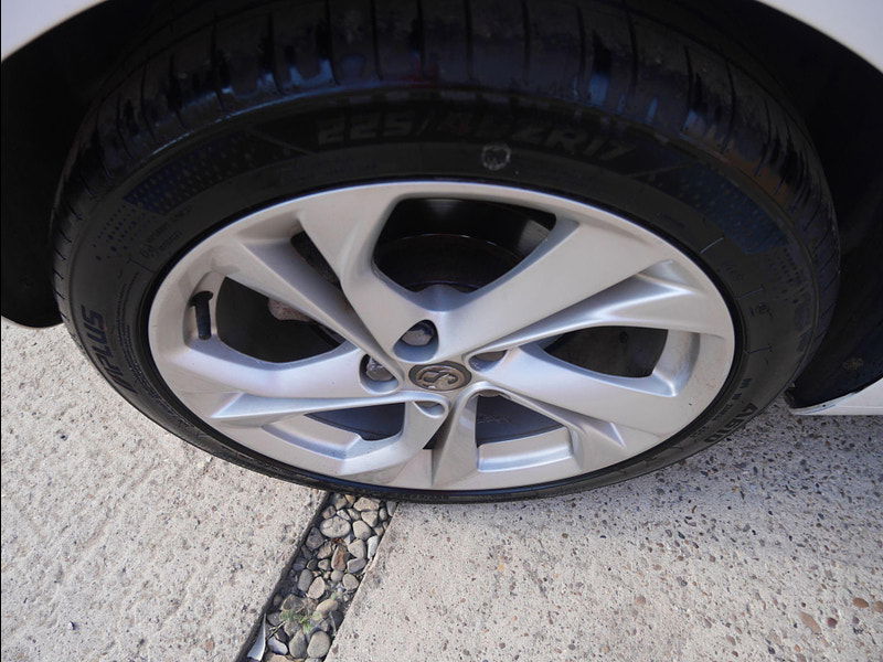 Vauxhall Astra 1.4i Turbo SRi Nav Auto Euro 6 (s/s) 5dr 5dr Automatic 2025