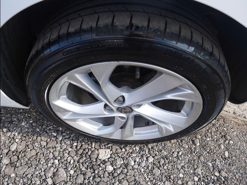 Vauxhall Astra 1.4i Turbo SRi Nav Auto Euro 6 (s/s) 5dr 5dr Automatic 2025