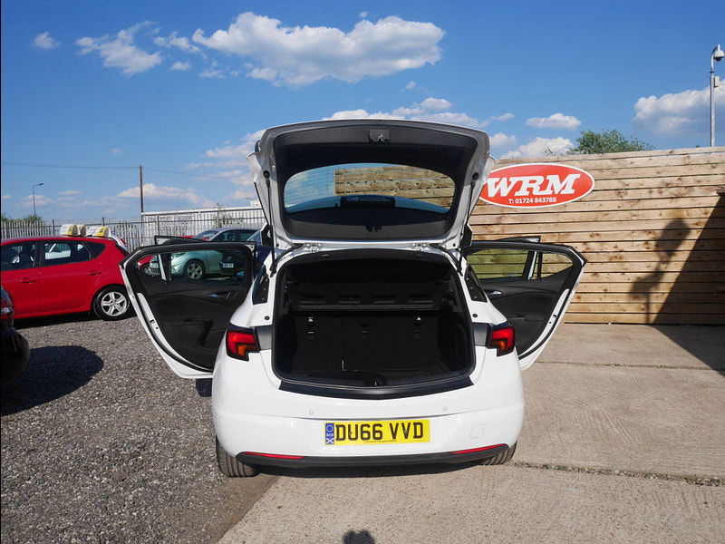Vauxhall Astra 1.4i Turbo SRi Nav Auto Euro 6 (s/s) 5dr 5dr Automatic 2025