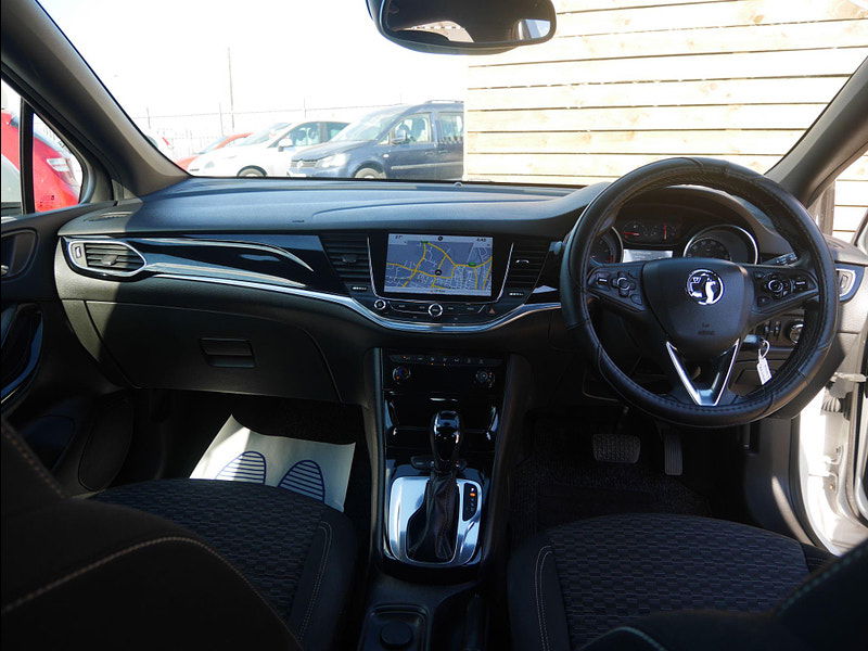 Vauxhall Astra 1.4i Turbo SRi Nav Auto Euro 6 (s/s) 5dr 5dr Automatic 2025