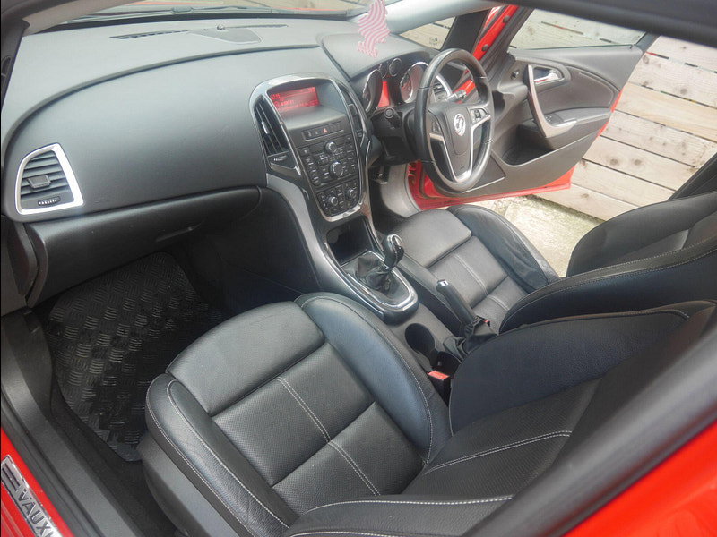 Vauxhall Astra 1.6 16v Elite Hatchback 5dr Petrol Manual Euro 5 (115 ps) 5dr Manual 2026
