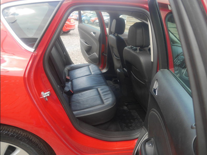 Vauxhall Astra 1.6 16v Elite Hatchback 5dr Petrol Manual Euro 5 (115 ps) 5dr Manual 2026