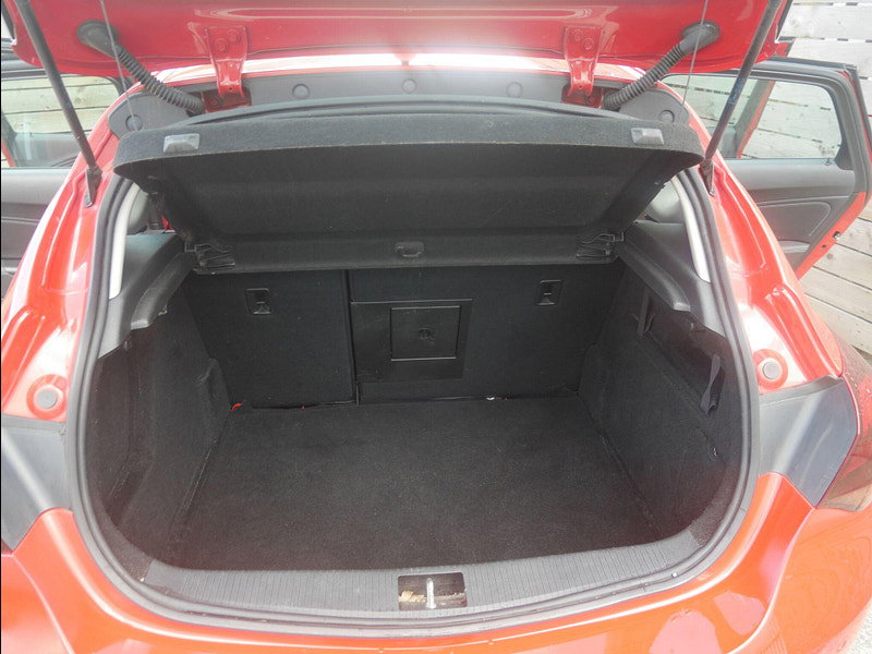 Vauxhall Astra 1.6 16v Elite Hatchback 5dr Petrol Manual Euro 5 (115 ps) 5dr Manual 2026