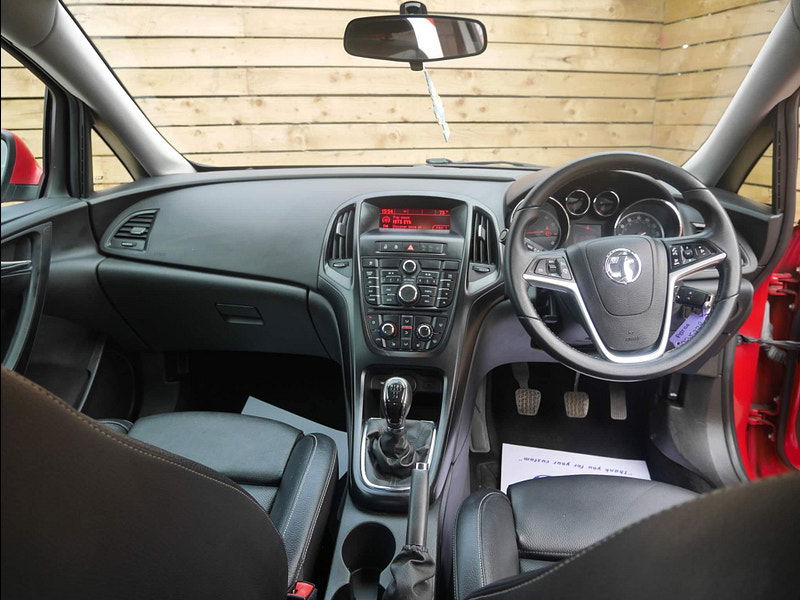 Vauxhall Astra 1.6 16v Limited Edition Euro 5 5dr 5dr Manual 2025