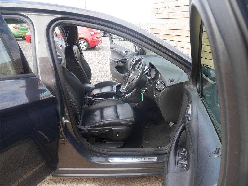 Vauxhall Astra 1.6 CDTi BlueInjection Elite Nav Euro 6 (s/s) 5dr 5dr Manual 2025