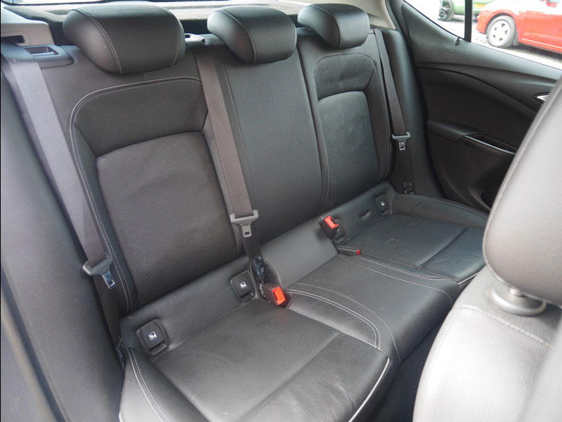 Vauxhall Astra 1.6 CDTi BlueInjection Elite Nav Euro 6 (s/s) 5dr 5dr Manual 2025