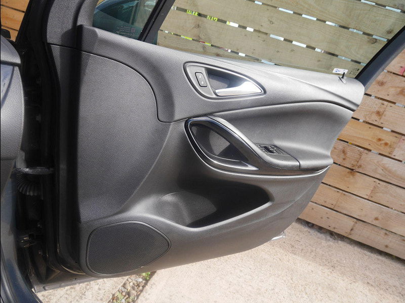 Vauxhall Astra 1.6 CDTi BlueInjection Elite Nav Euro 6 (s/s) 5dr 5dr Manual 2025