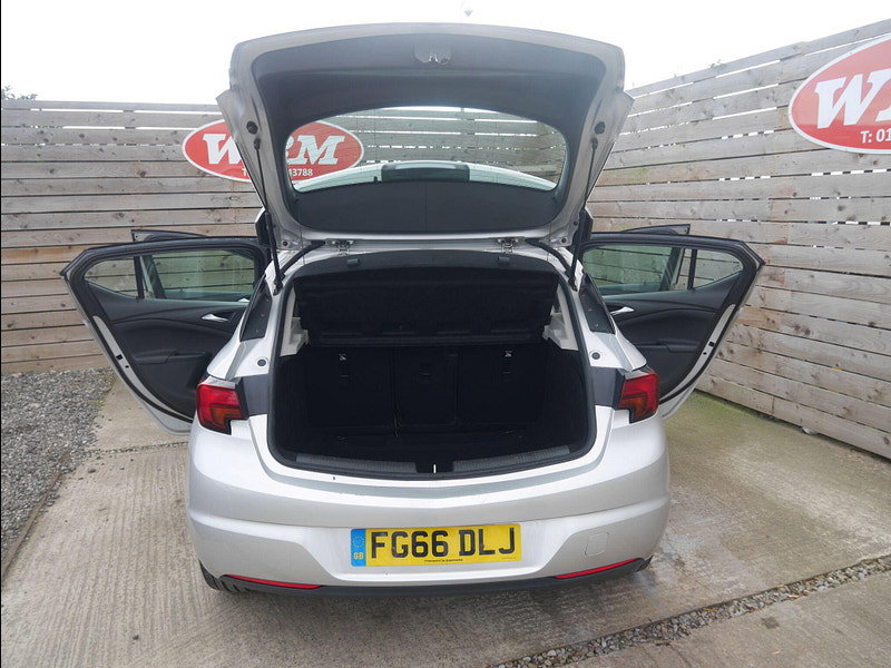 Vauxhall Astra 1.6 CDTi BlueInjection Elite Nav Hatchback 5dr Diesel Manual Euro 6 (s/s) (136 ps) 5dr Manual 2026