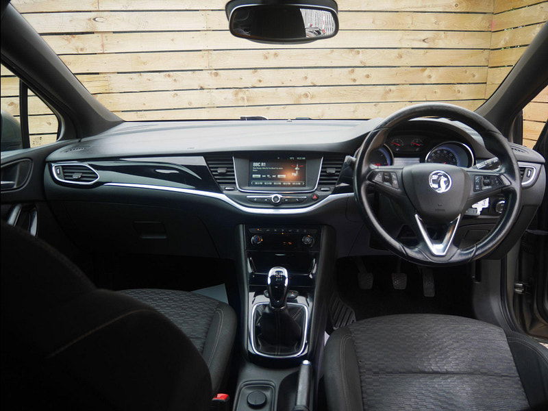 Vauxhall Astra 1.6 CDTi BlueInjection SRi Euro 6 (s/s) 5dr 5dr Manual 2025