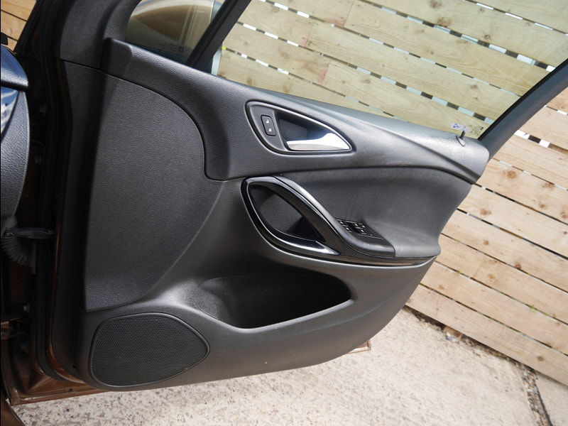 Vauxhall Astra 1.6 CDTi BlueInjection SRi Euro 6 (s/s) 5dr 5dr Manual 2025