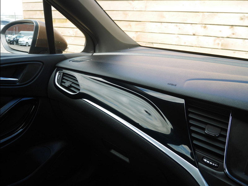 Vauxhall Astra 1.6 CDTi BlueInjection SRi Euro 6 (s/s) 5dr 5dr Manual 2025