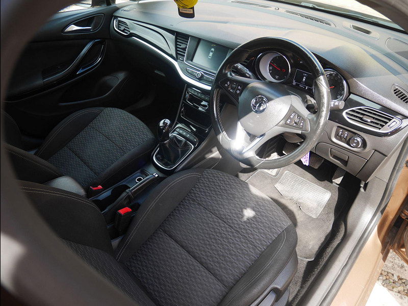 Vauxhall Astra 1.6 CDTi BlueInjection SRi Euro 6 (s/s) 5dr 5dr Manual 2025