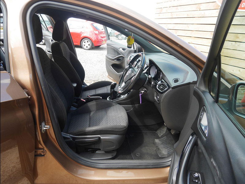 Vauxhall Astra 1.6 CDTi BlueInjection SRi Euro 6 (s/s) 5dr 5dr Manual 2025