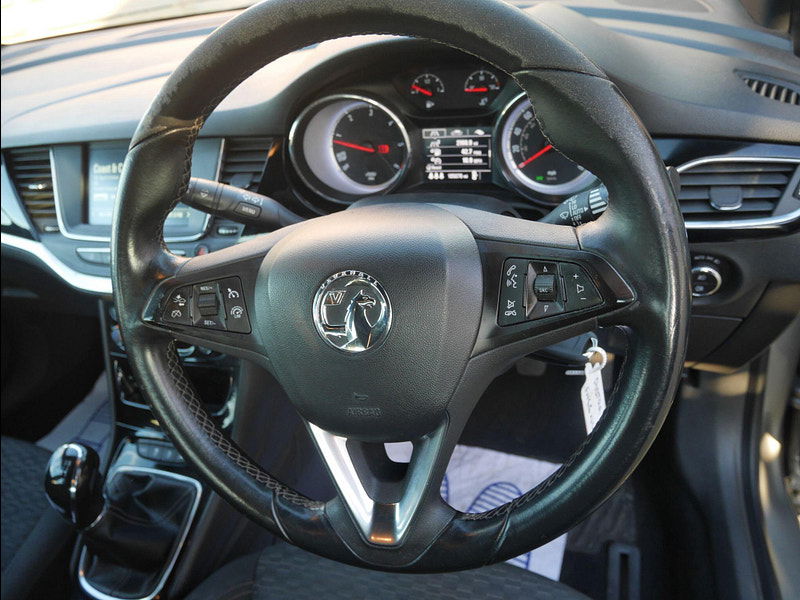 Vauxhall Astra 1.6 CDTi BlueInjection SRi Hatchback 5dr Diesel Manual Euro 6 (s/s) (136 ps) 5dr Manual 2025