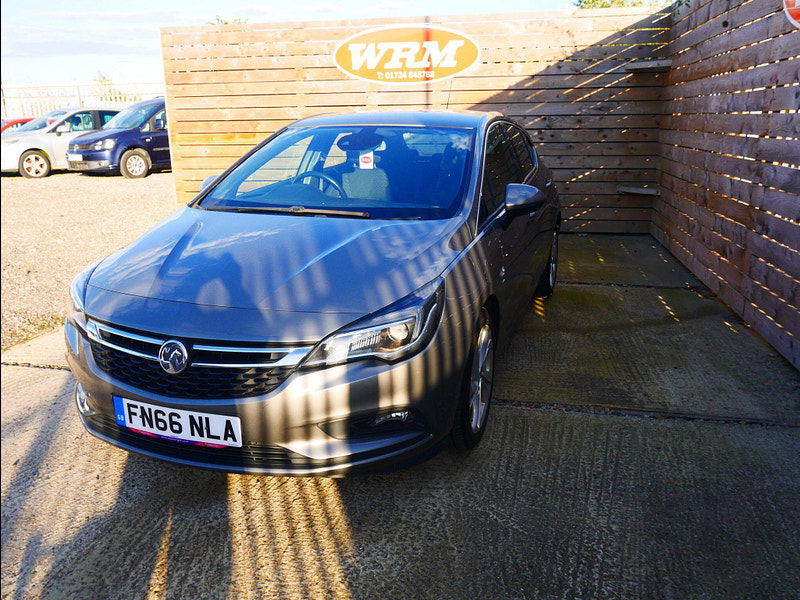 Vauxhall Astra 1.6 CDTi BlueInjection SRi Hatchback 5dr Diesel Manual Euro 6 (s/s) (136 ps) 5dr Manual 2025