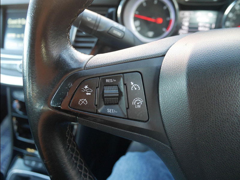 Vauxhall Astra 1.6 CDTi BlueInjection SRi Hatchback 5dr Diesel Manual Euro 6 (s/s) (136 ps) 5dr Manual 2025