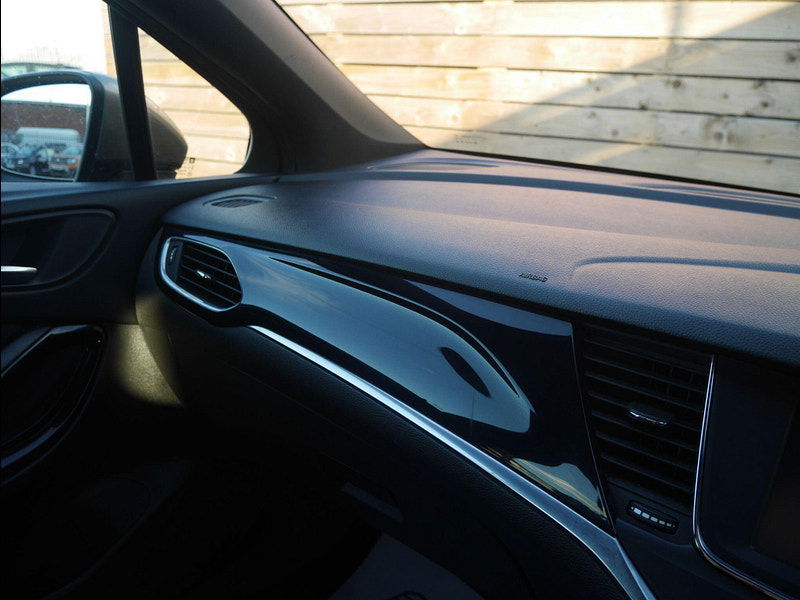 Vauxhall Astra 1.6 CDTi BlueInjection SRi Hatchback 5dr Diesel Manual Euro 6 (s/s) (136 ps) 5dr Manual 2025