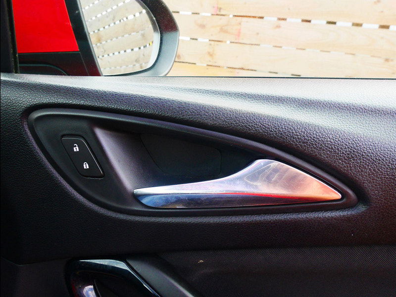 Vauxhall Astra 1.6 CDTi BlueInjection SRi Nav Hatchback 5dr Diesel Manual Euro 6 (s/s) (136 ps) 5dr Manual 2026