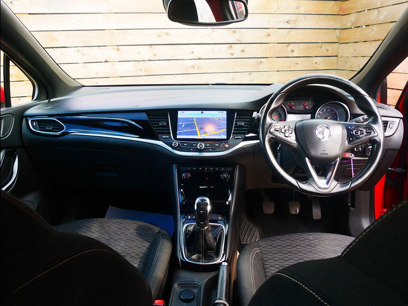 Vauxhall Astra 1.6 CDTi BlueInjection SRi Nav Hatchback 5dr Diesel Manual Euro 6 (s/s) (136 ps) 5dr Manual 2026