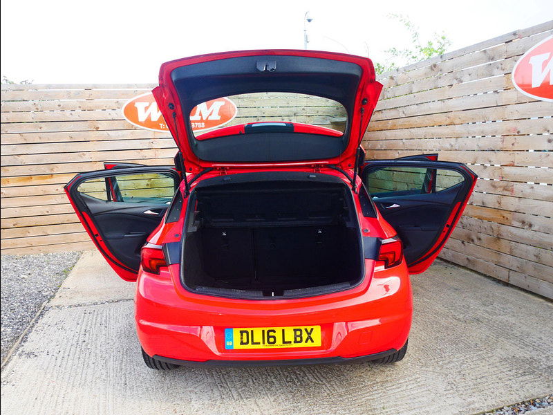 Vauxhall Astra 1.6 CDTi BlueInjection SRi Nav Hatchback 5dr Diesel Manual Euro 6 (s/s) (136 ps) 5dr Manual 2026